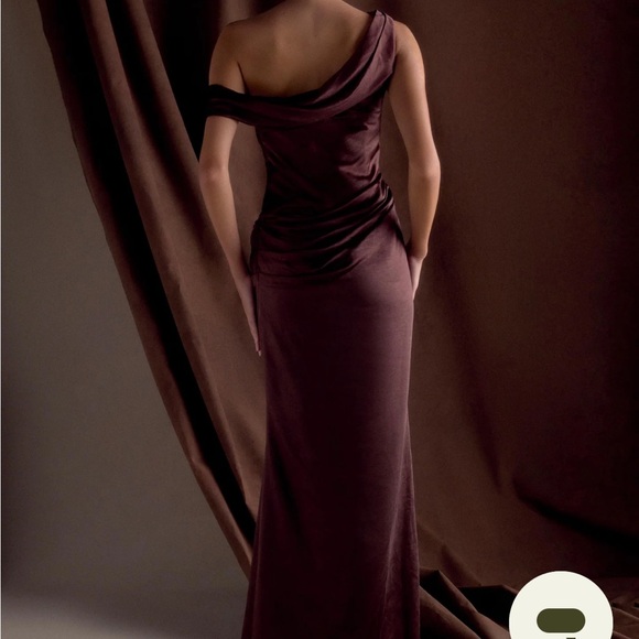 Brown One-Shoulder Draped Dress - Picture 4 of 8
